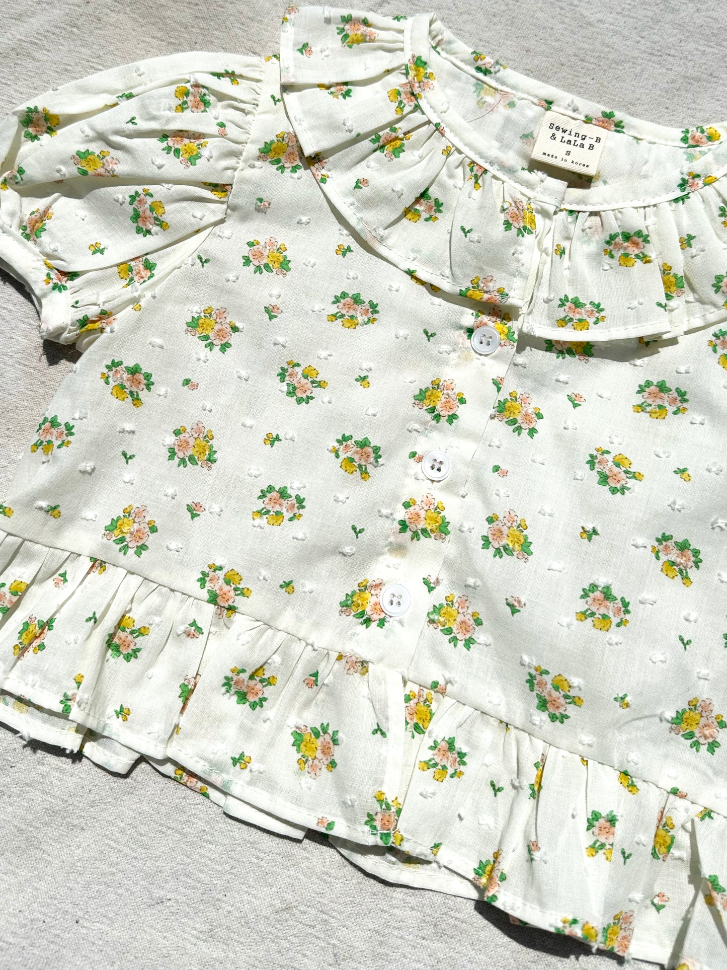 Florie Ruffle Button Up in Floral Bouquet
