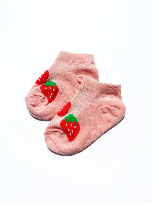 Strawberry Umpat Ankle Socks in Pink